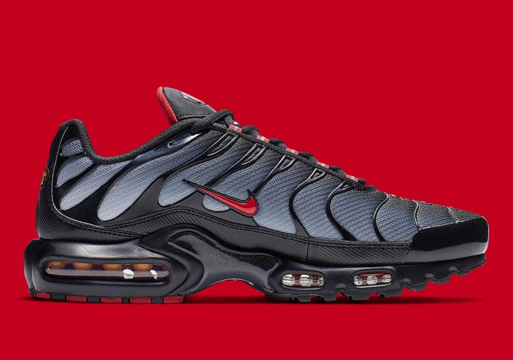 Nike Dresses New Air Max Plus With 