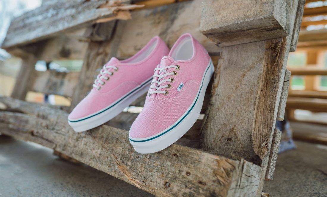 Footwear with recycled materials, Vans 